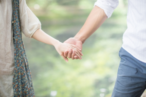 今年こそ彼氏が欲しい…モテ女になるには“甘え上手になること”！