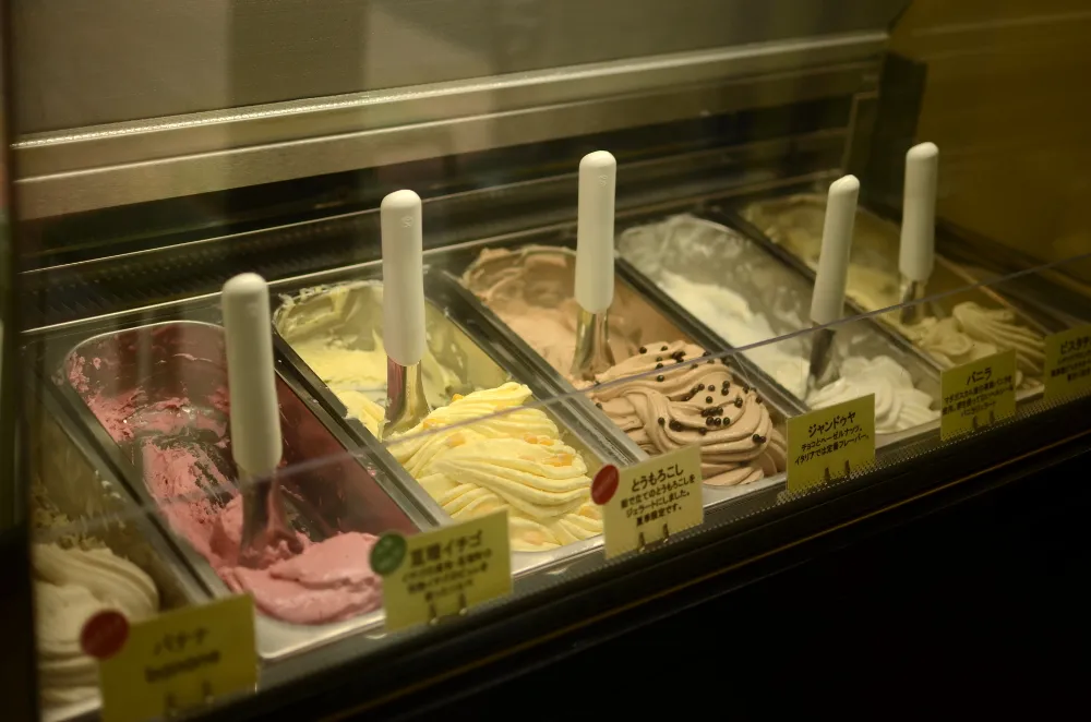 かき氷VSジェラート//Patisseries Glaces Kisetu (パティスリーグラス キセツ) かき氷VSジェラート//Patisseries Glaces Kisetu (パティスリーグラス キセツ)