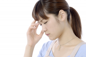 【女性の冷えのぼせ】生理痛やむくみとも関連する！
