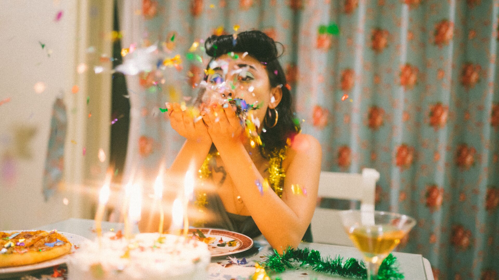 ひとりクリスマスをもっと楽しく!贅沢な過ごし方5選 ひとりクリスマスをもっと楽しく!贅沢な過ごし方5選