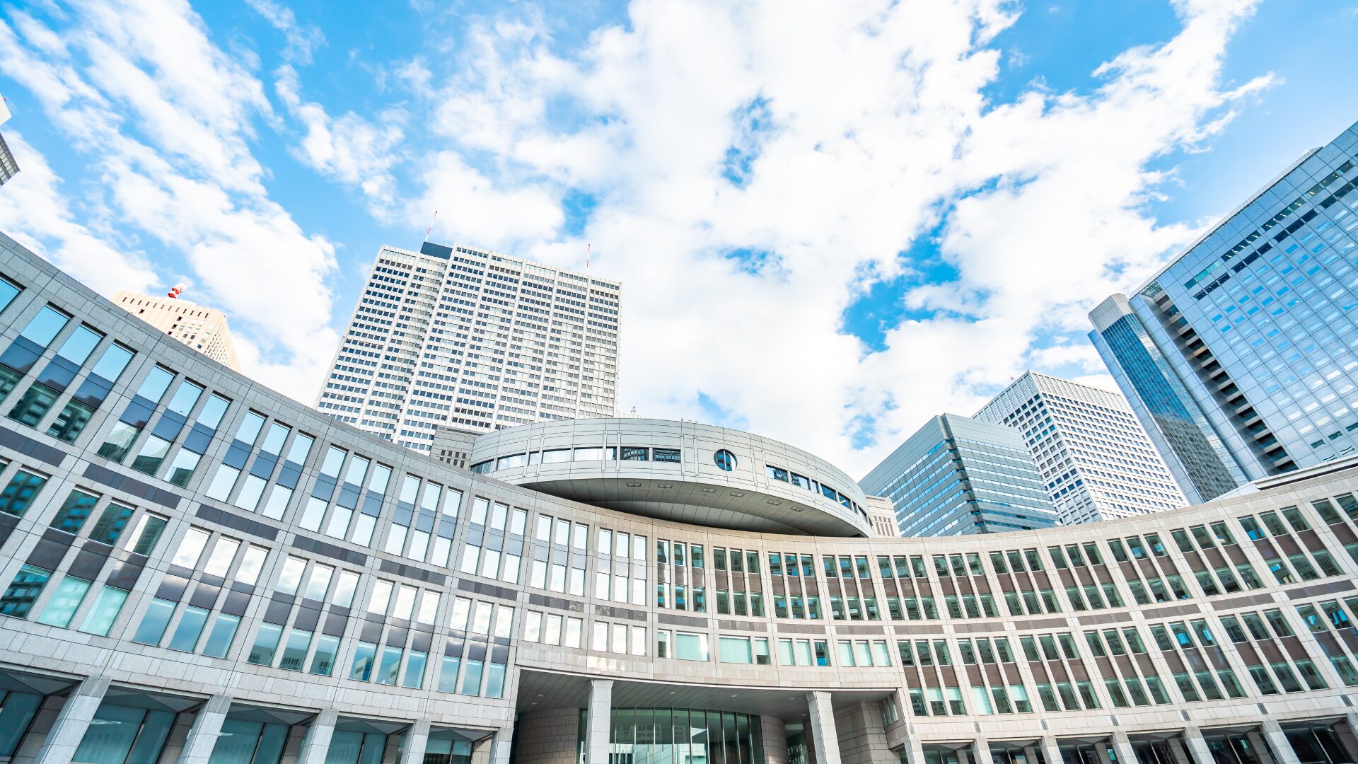 「仙台の未来が動き出す!新市役所と広場が描く街の新しいかたち」 「仙台の未来が動き出す!新市役所と広場が描く街の新しいかたち」