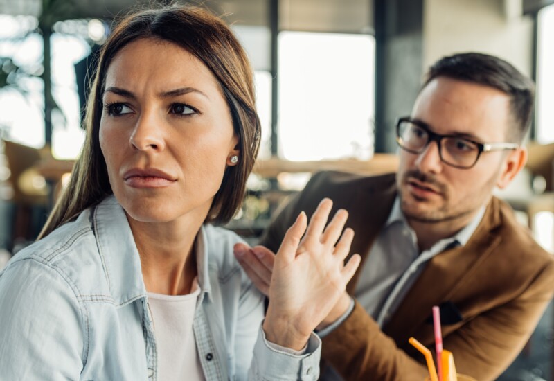 気をつけて！女性の行動でおじさんが勘違いしやすいサイン
