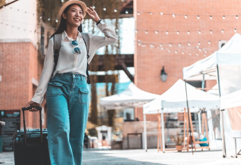 働き方に縛られない自由なライフスタイル：季節ごとに移動しながら働く女性たち